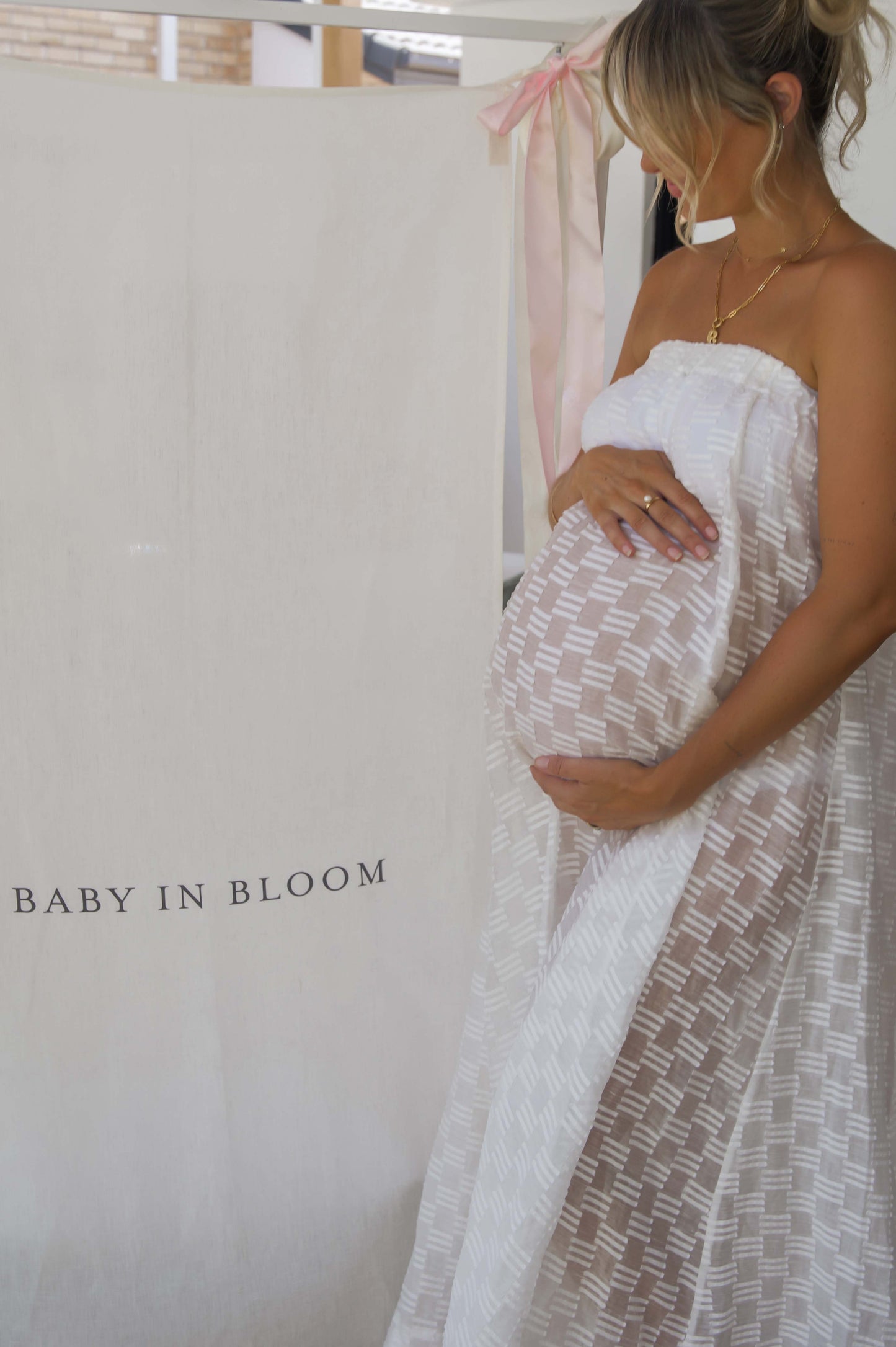 Linen Sign – Baby in Bloom